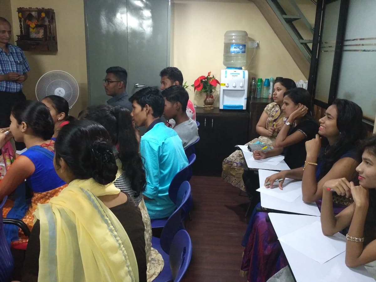 TILL Foreign and English Speaking Classes TILL Foreign and English Speaking Classes photo 1