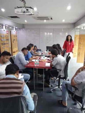 THE ENGLISH CUBE Images photo 4