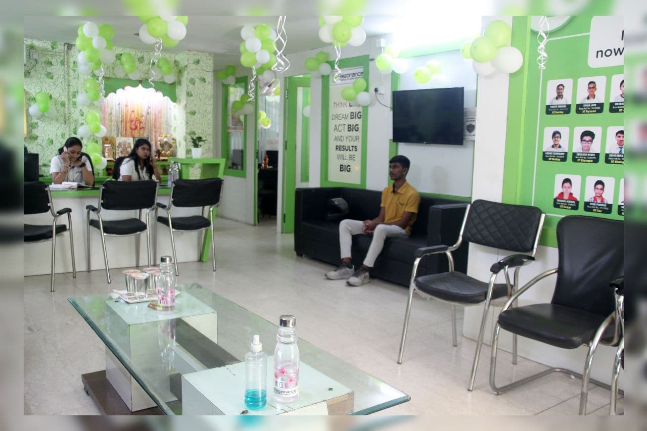 Resonance Resonance photo 3