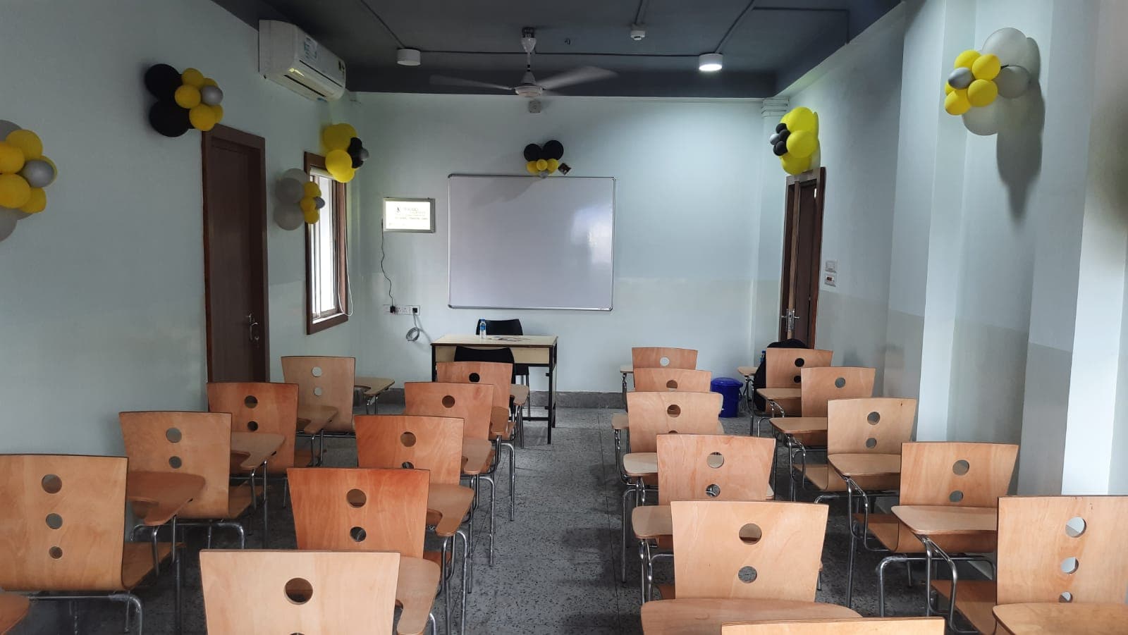 Rajeev Classes Rajeev Classes photo 7