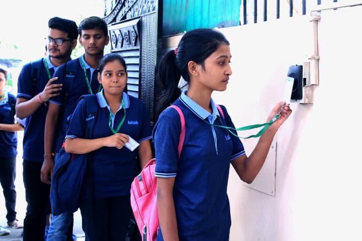 Aakash Institute Aakash Surat photo 2