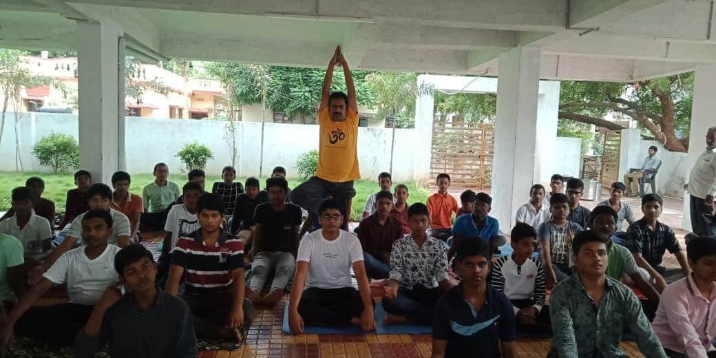 Sri Viswa Sri Viswa photo 2