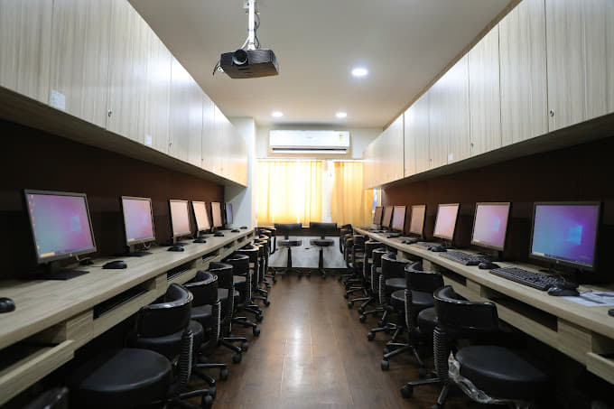 Frankfinn Institute of Air Hostess Training Frankfinn Andheri photo 7