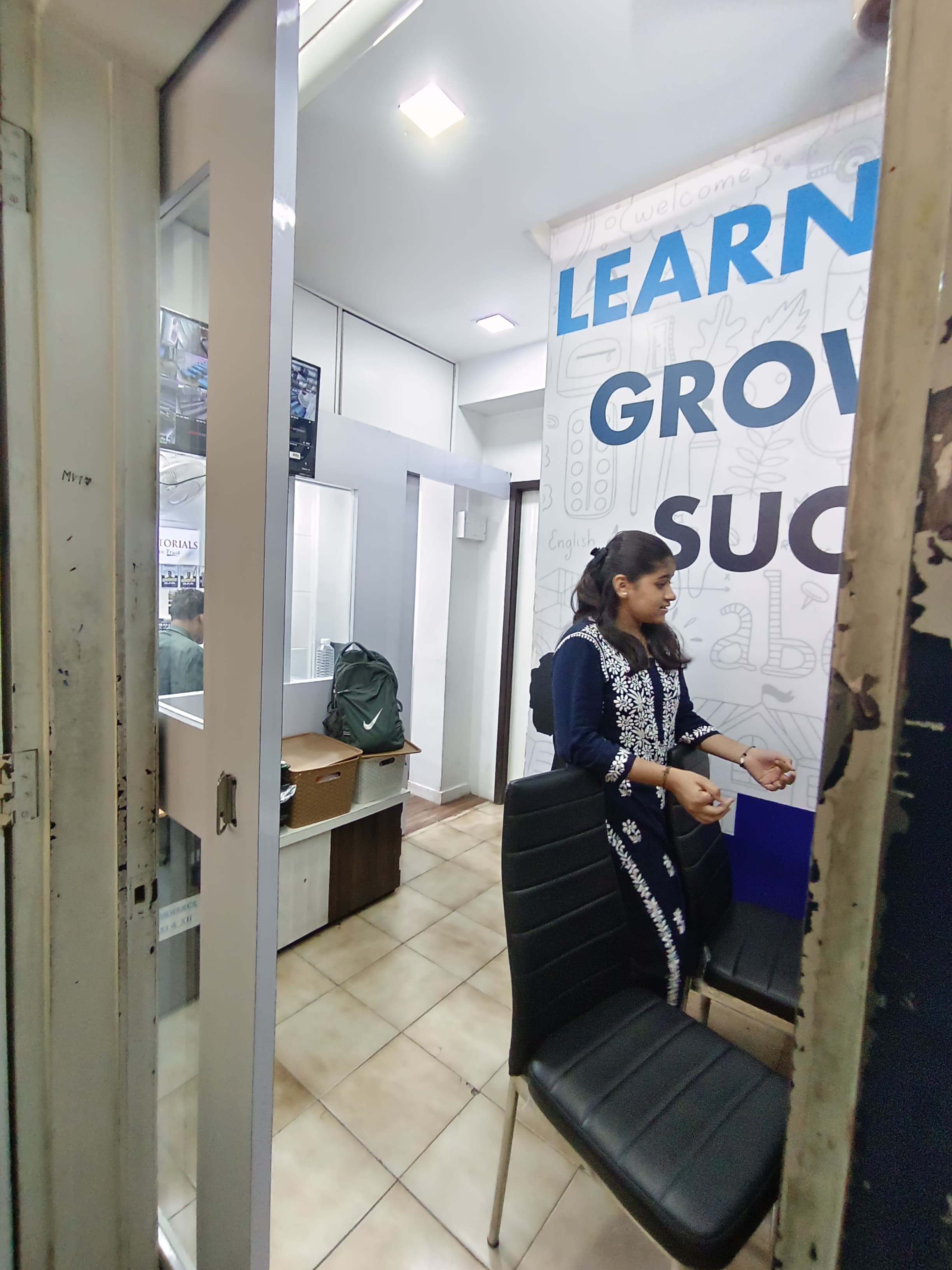 Mayank Tutorials Mayank Tutorials photo 3