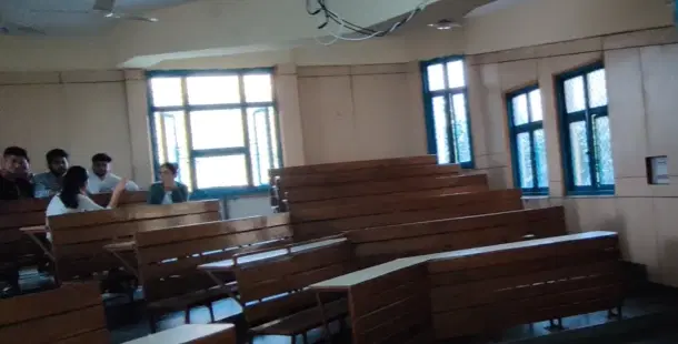 Keshav Mahavidyalaya Classroom