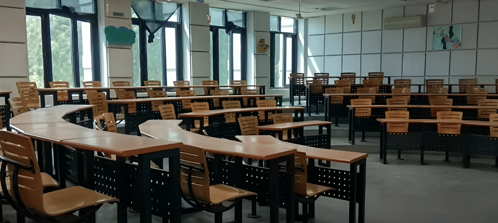 LD Arts College Ahmedabad Classroom