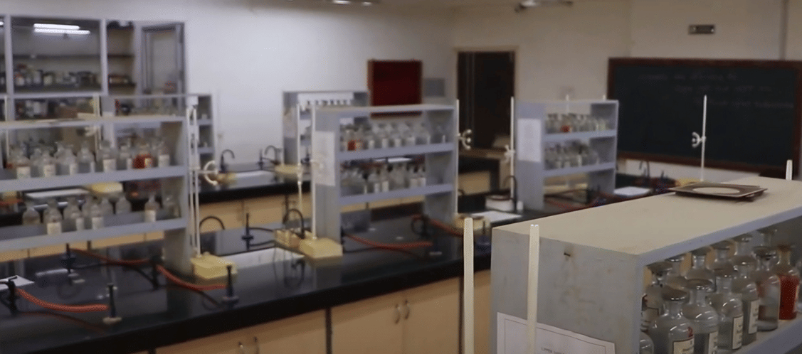 Model College Dombivli Thane laboratory