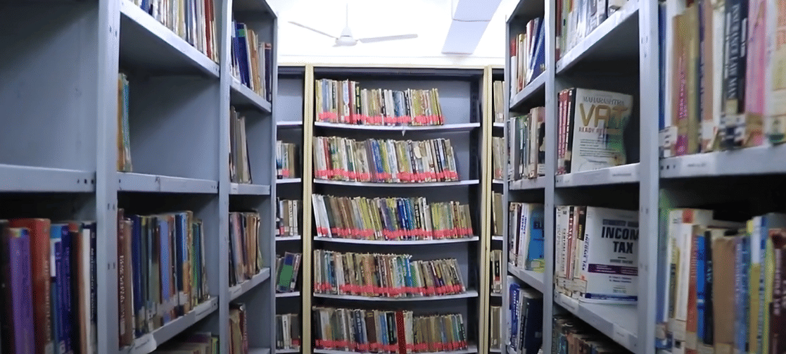 Model College Dombivli Thane Library