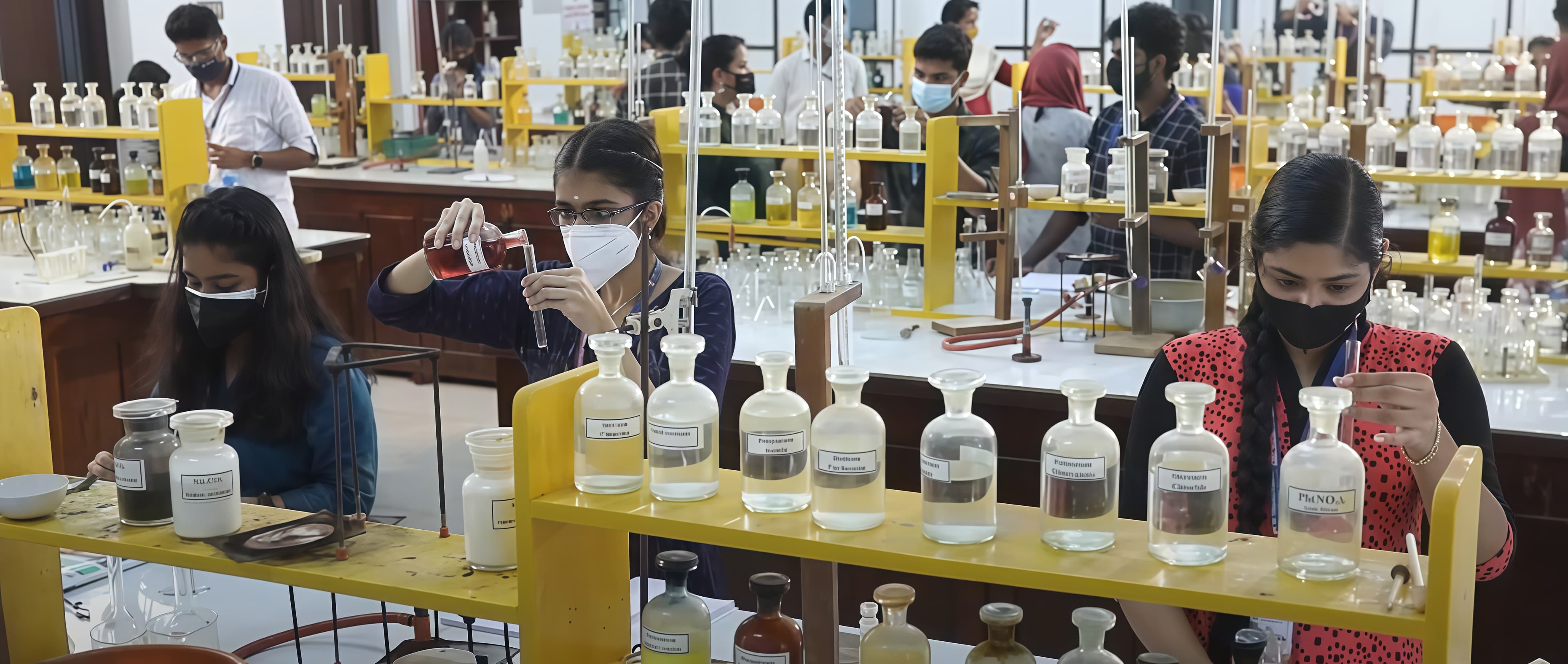 St. Aloysius College Laboratories image