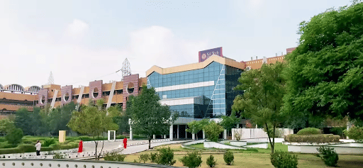 VelTech University Main Building