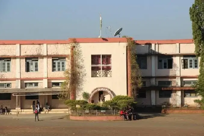 Amolakchand Mahavidyalaya Yavatmal Main Block