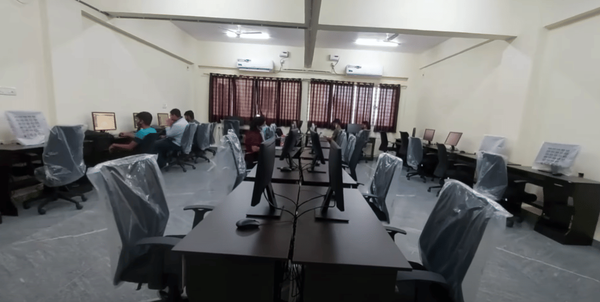 IIIT Raichur Computer Lab