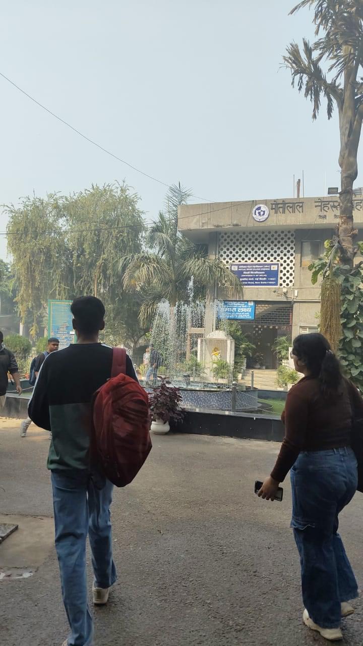 Motilal Nehru College Facilities & Labs photo 2