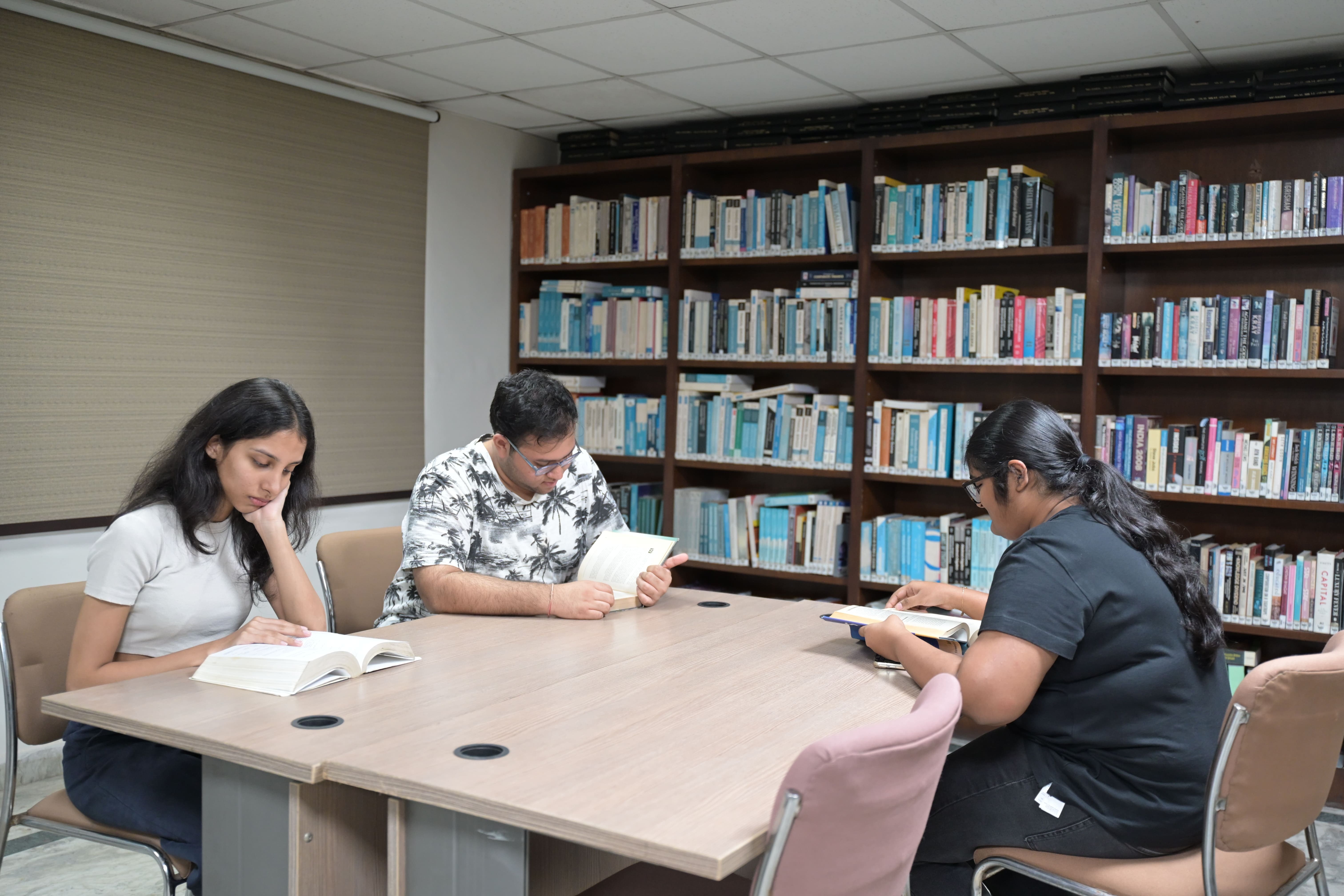 Indian School of Business and Finance New Delhi Campus photo (10) by Simran