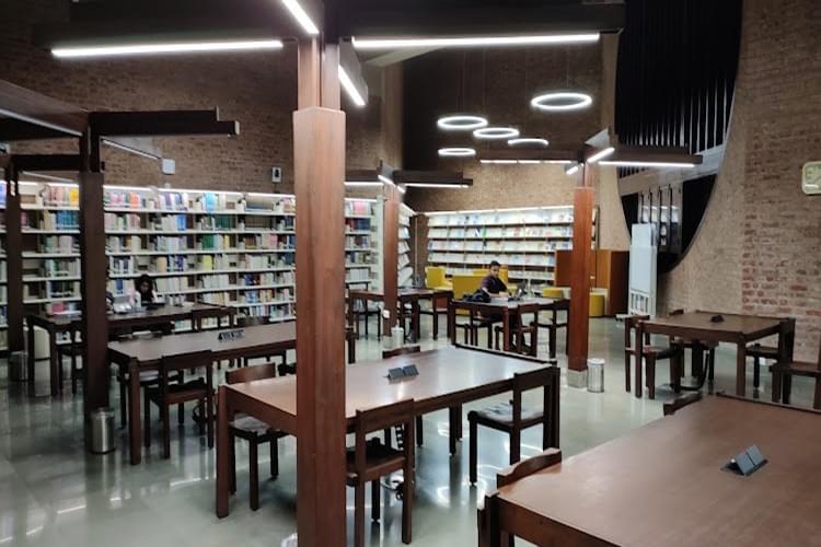 IIM Ahmedabad Facilities & Labs photo (1) by BADAMPUDI BHANU TEJA