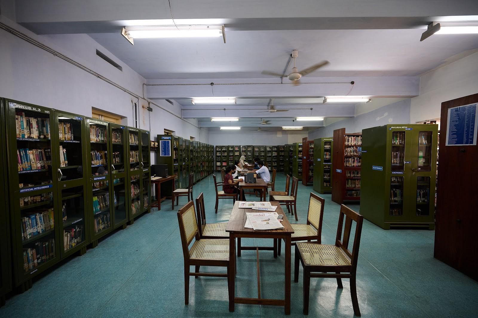 CUSAT Facilities & Labs photo (9) by MOHAMMED RADHIL V