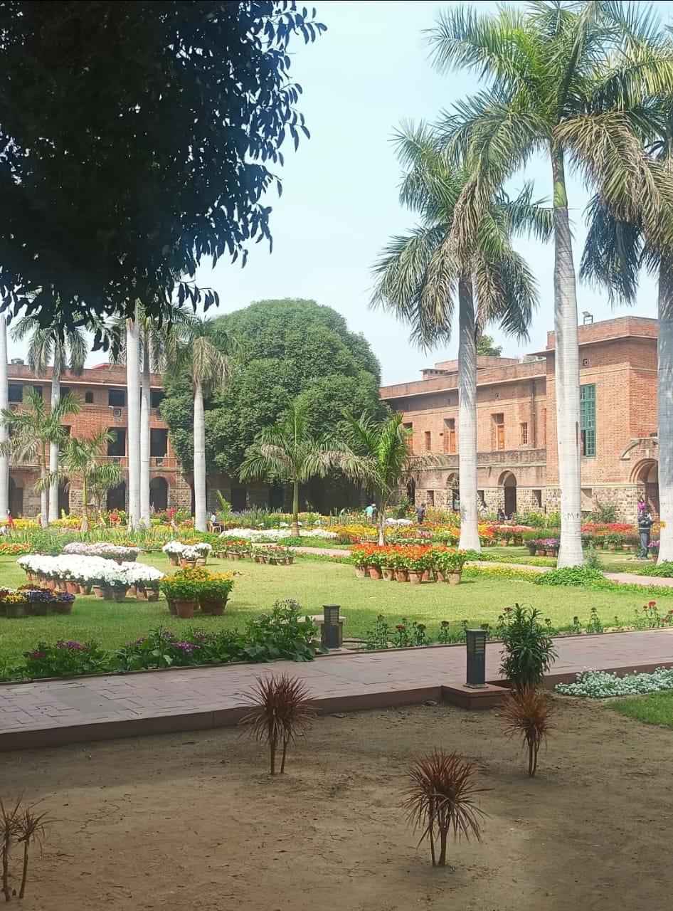 Miranda House Campus photo 6