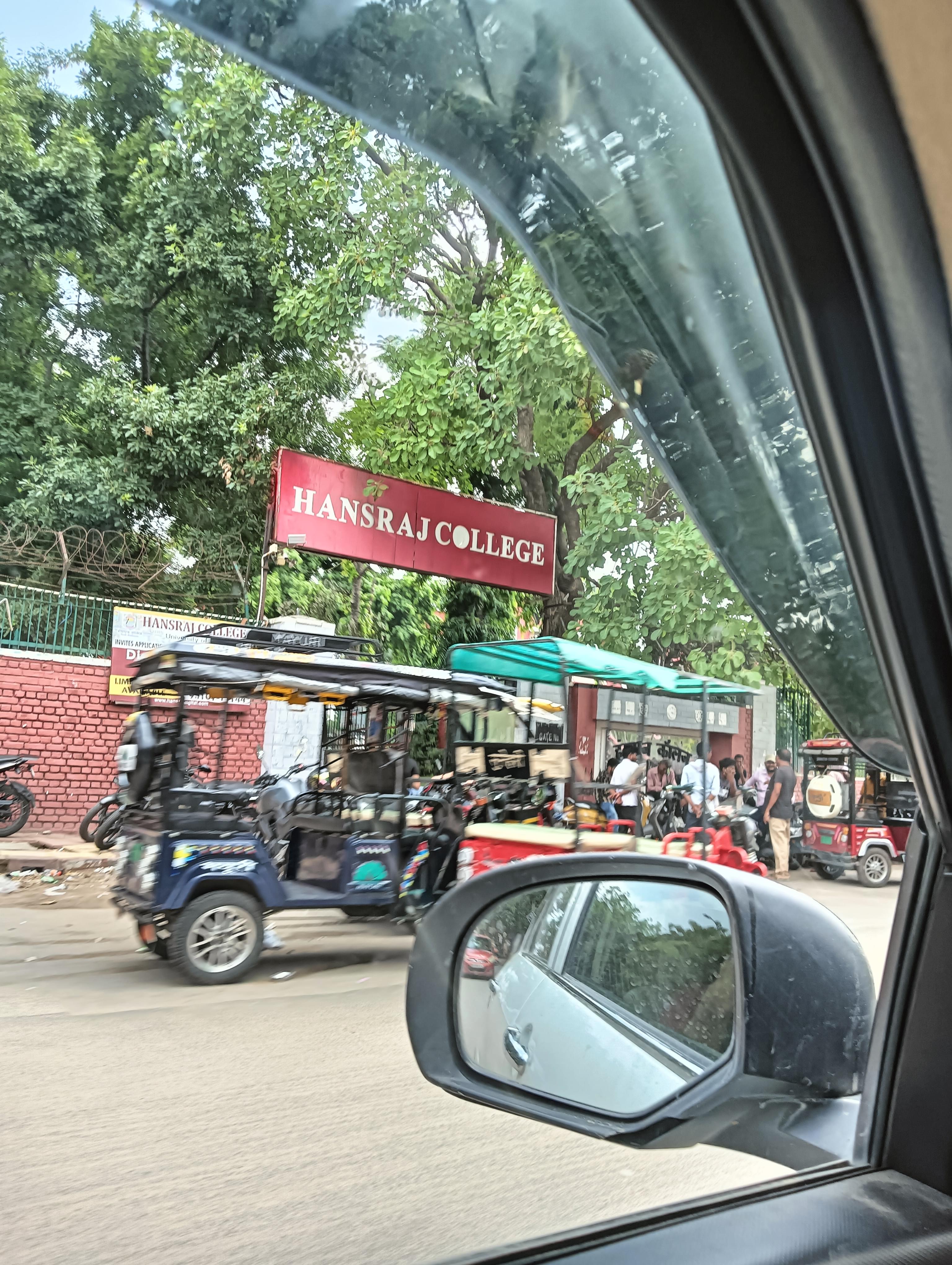 Hansraj College Campus photo (20) by aayush jha