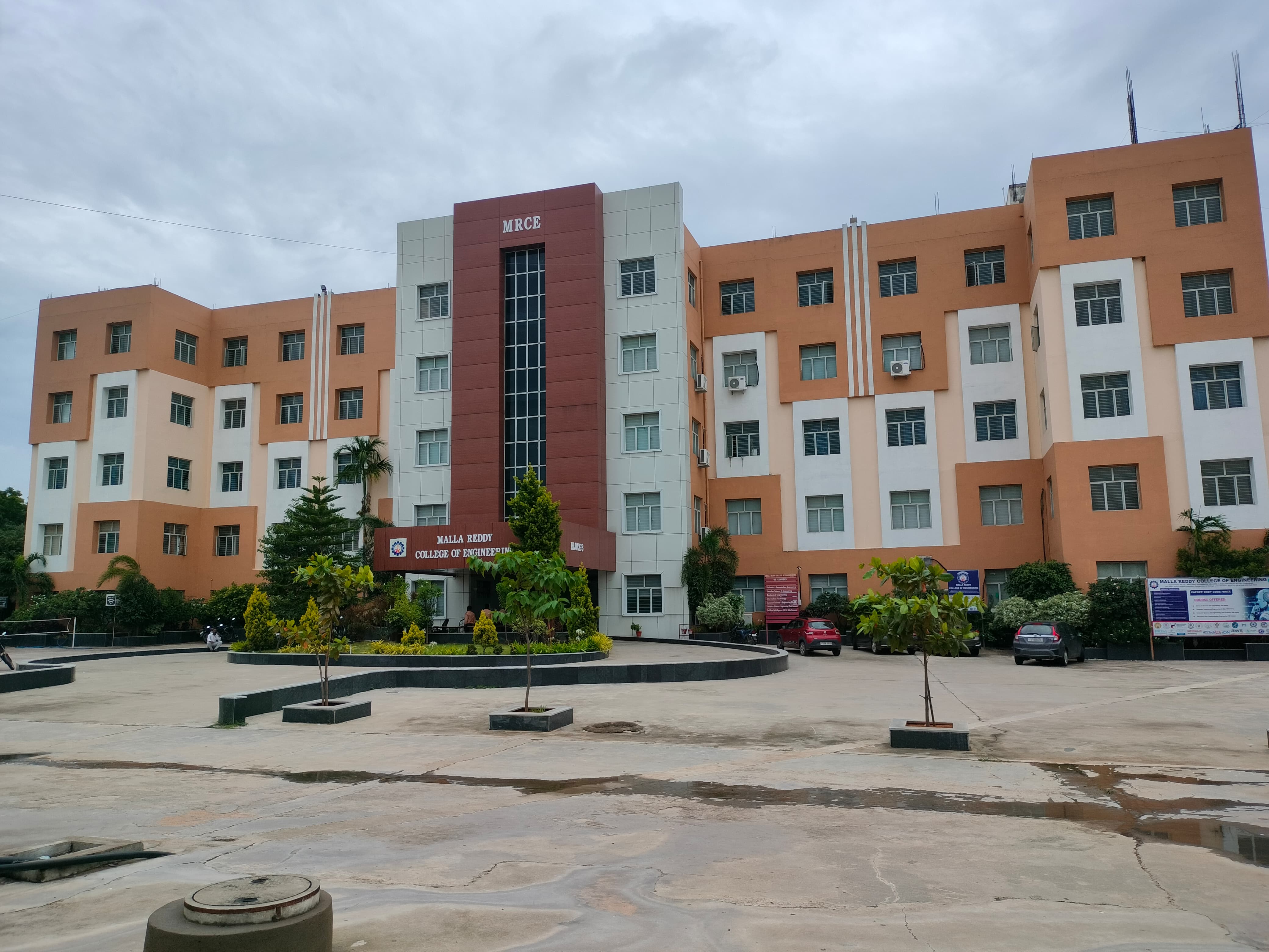 Malla Reddy College of Engineering Secunderabad Campus photo (3) by KALYAN DASARI