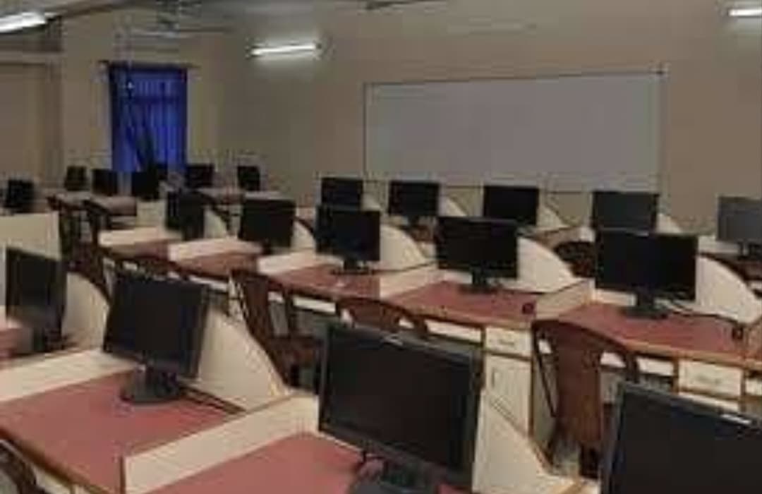 Sri Guru Gobind Singh College Chandigarh Facilities & Labs photo 1