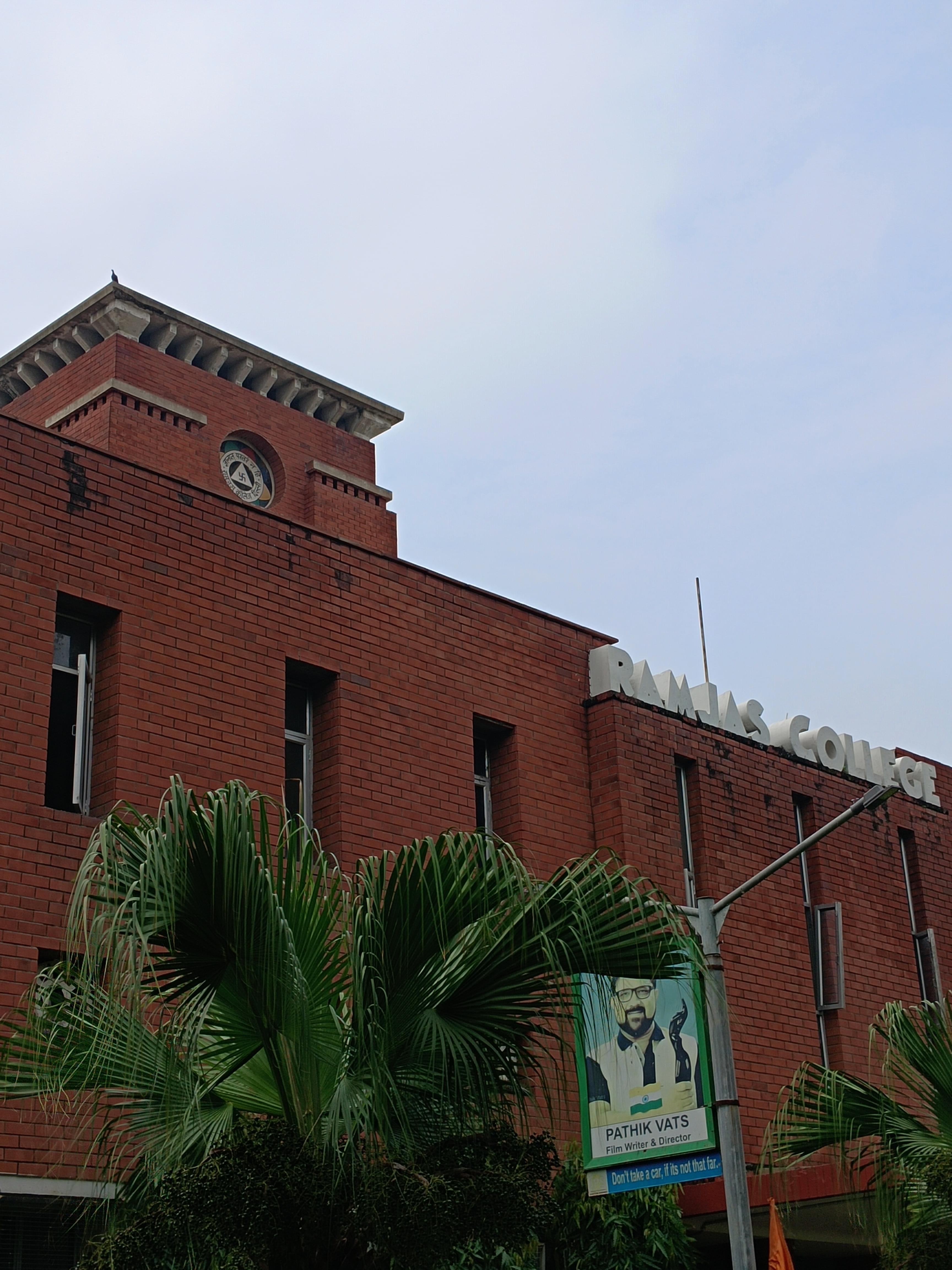 Ramjas College Campus photo (20) by DAKSHVEER SINGH