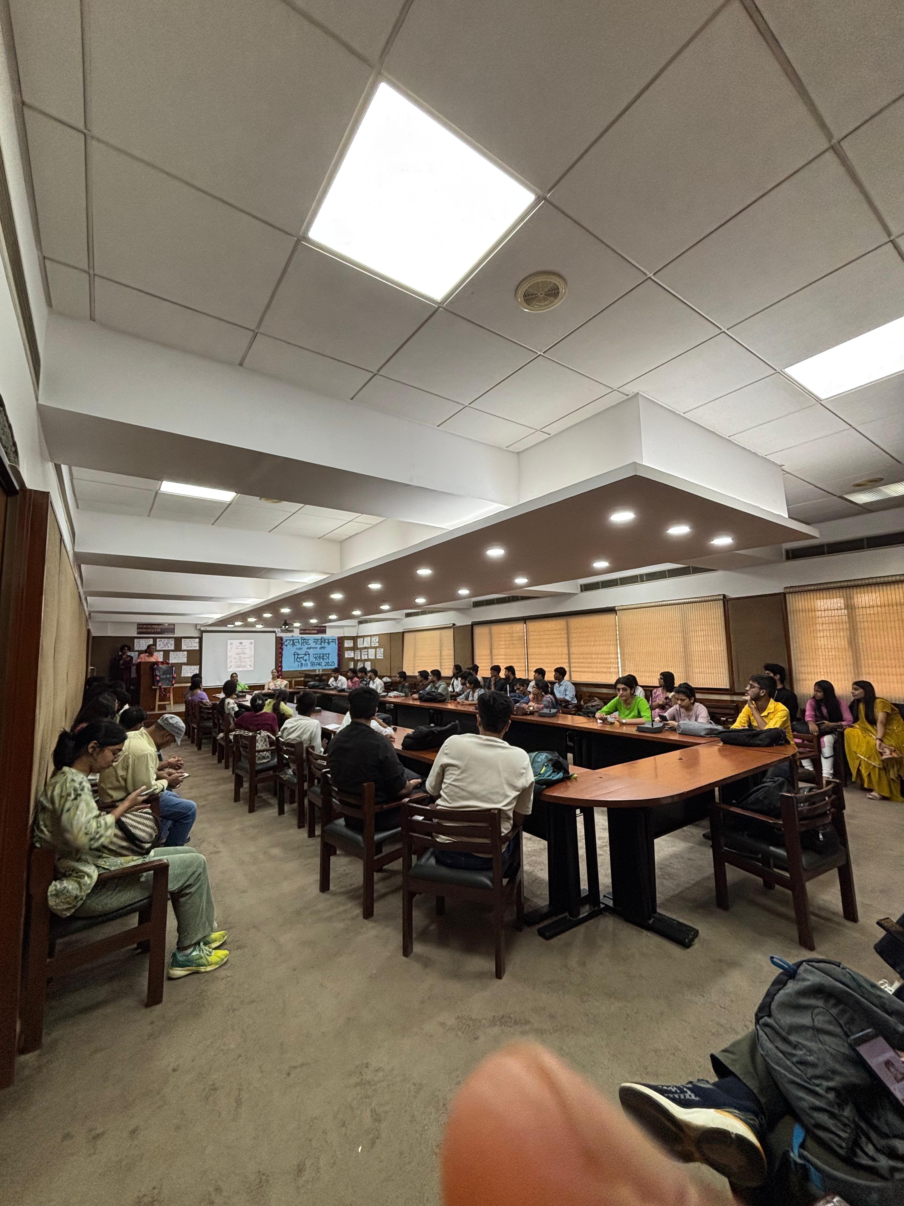 Dyal Singh College Campus photo 7