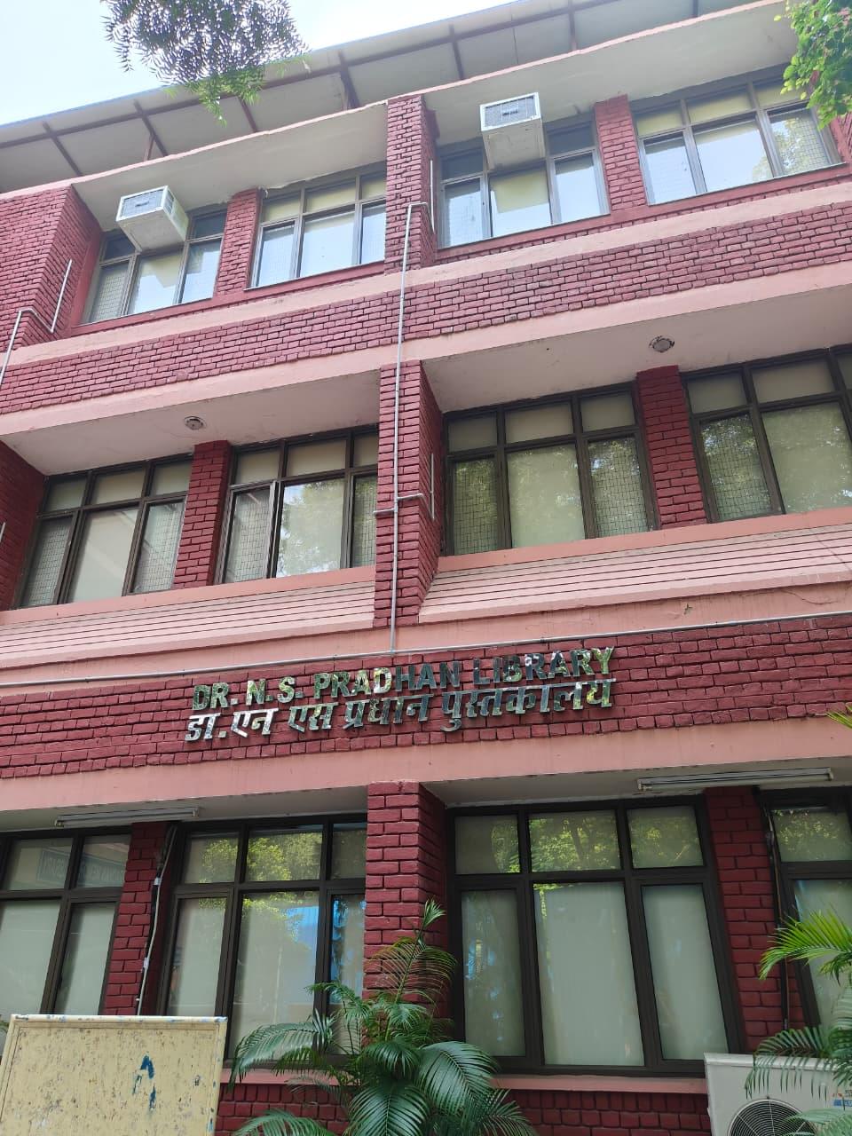 Kirori Mal College Campus photo (16) by Yaksh Kumar