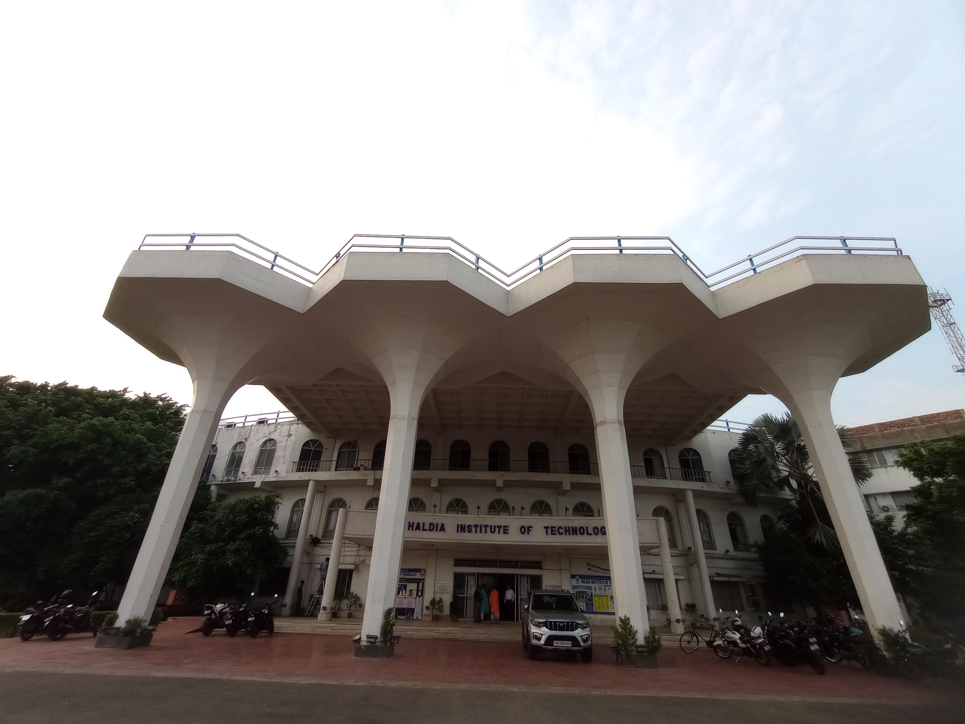 Haldia Institute of Technology Campus photo (17) by SUYASH JAISWAL