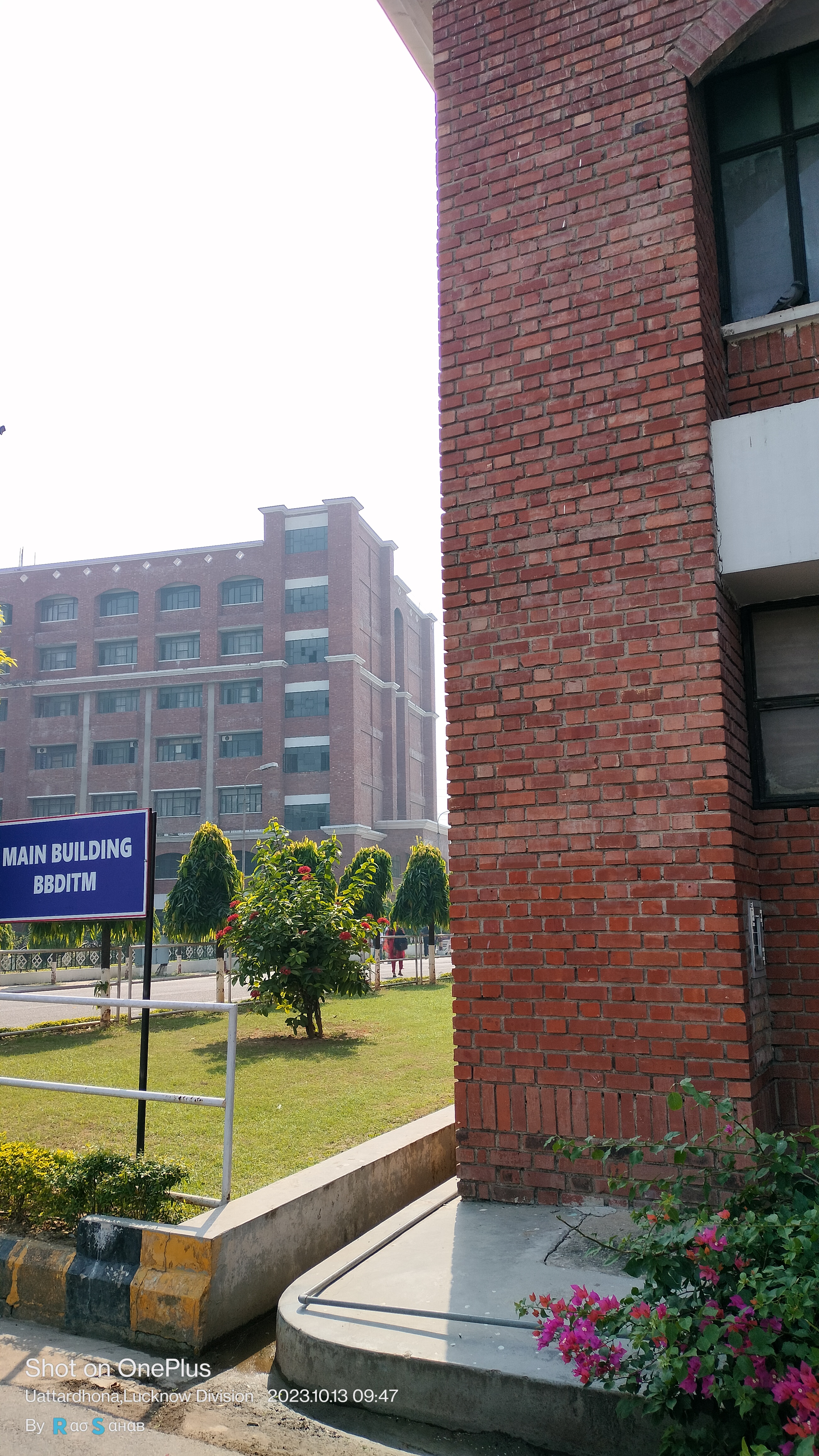 Babu Banarasi Das University Lucknow Infrastructure & Academic Building photo (2) by Anubhav kumar yaduvanshi