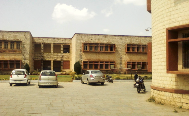 Rajasthan University (UNIRAJ) General photo (2) by Paarth bhatia