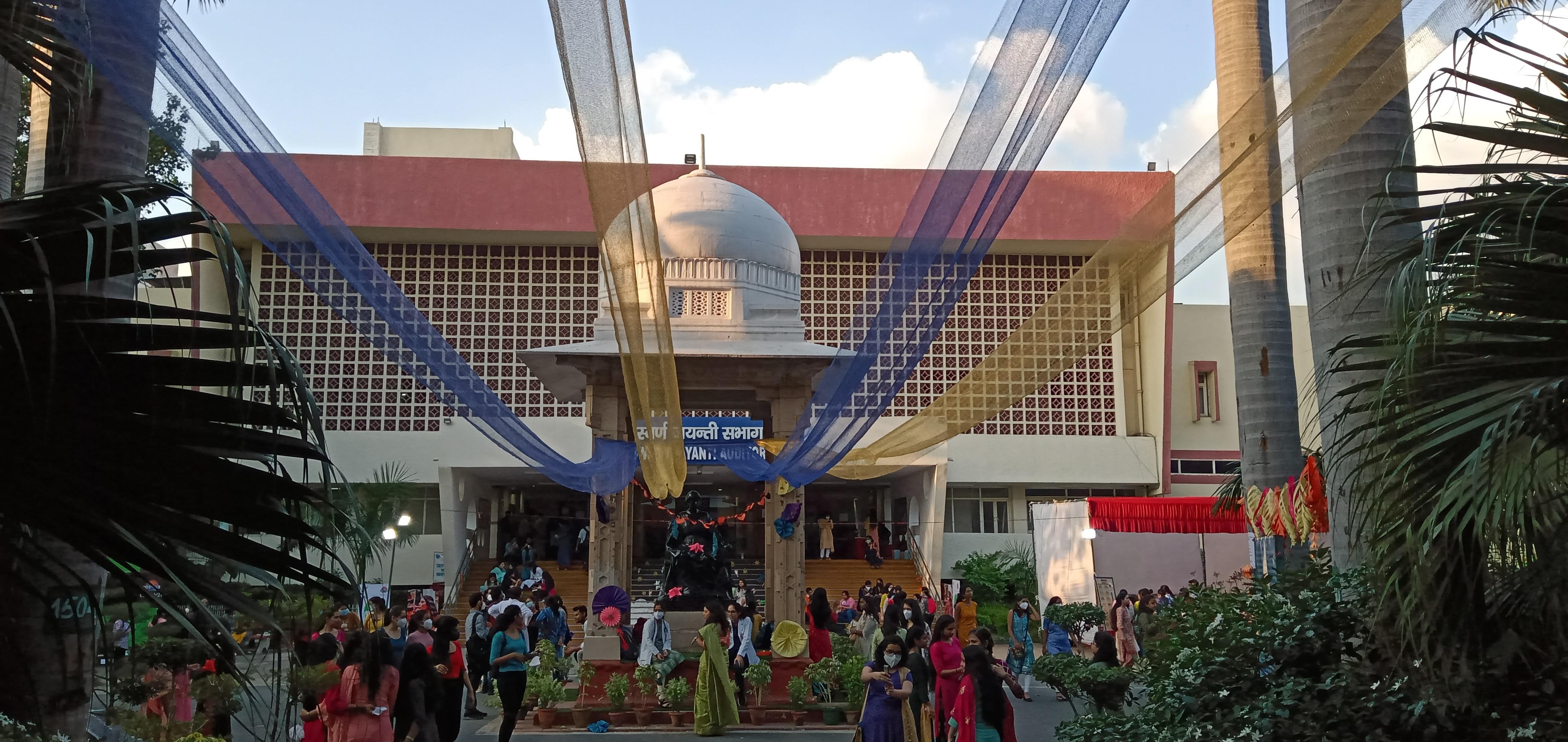 Lady Hardinge Medical College Convocation & Festivals photo (12) by nisha jha