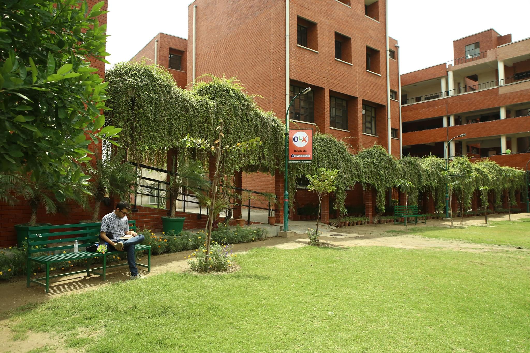 SGGSCC Campus photo (2) by Arnav Aggarwal
