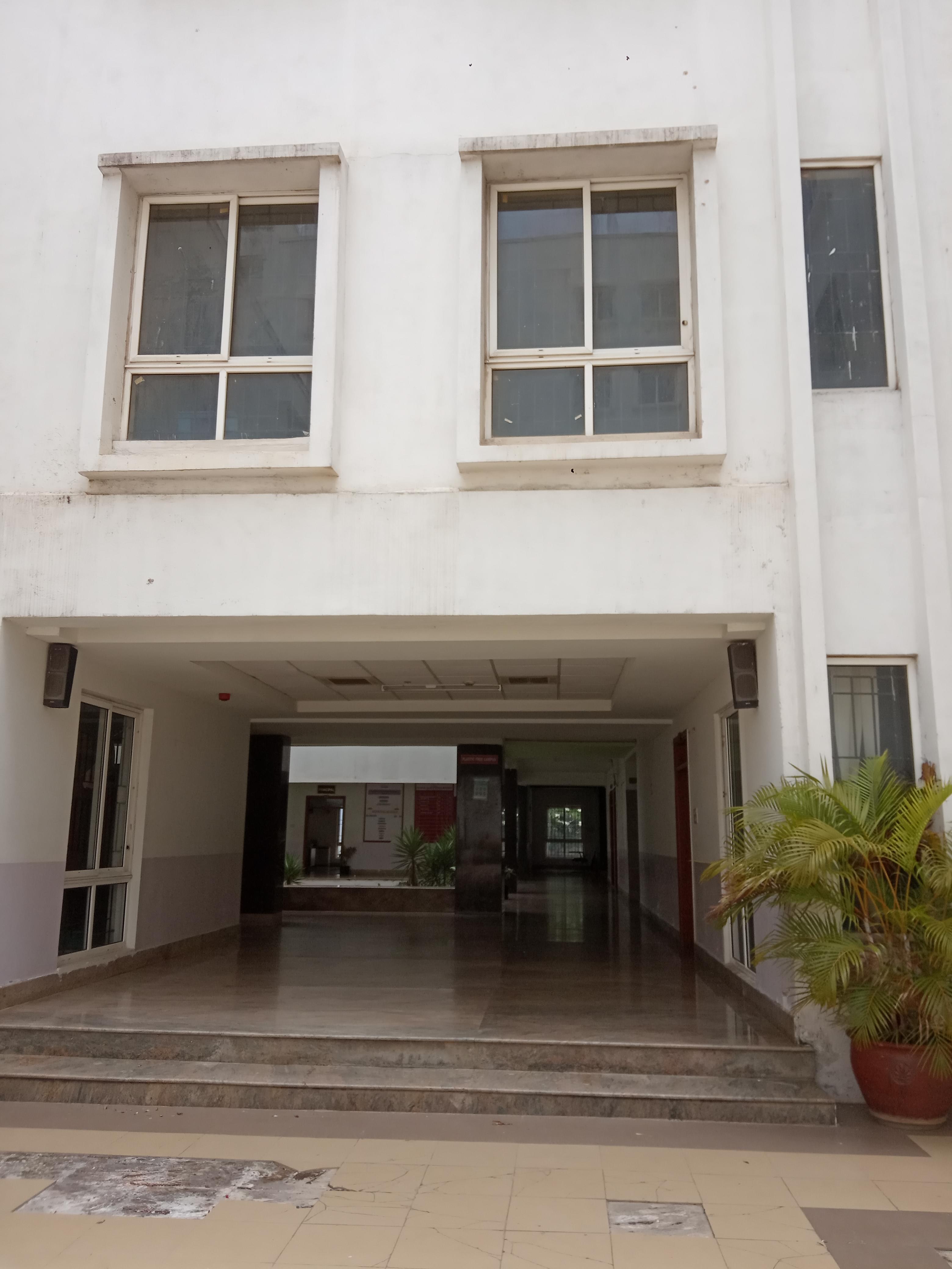 The Oxford College of Science Bangalore General photo 7