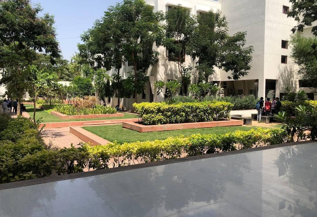 SAL Institute of Technology and Engineering Research Ahmedabad Infrastructure & Academic Building photo (9) by Dalwadi Om