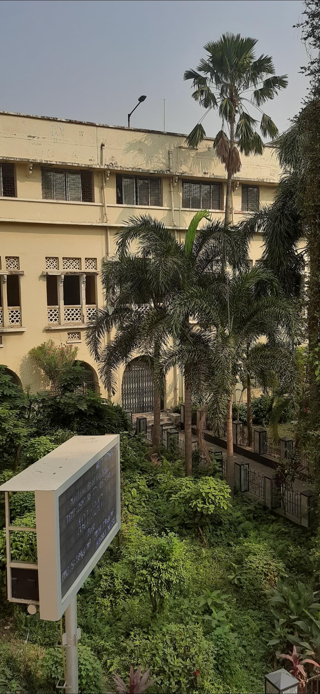 Maulana Azad College Kolkata Campus photo (7) by Ahana Mukherjee