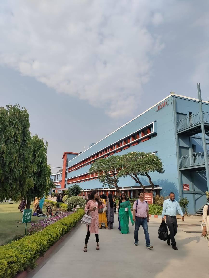 Janki Devi Memorial College Campus photo 4