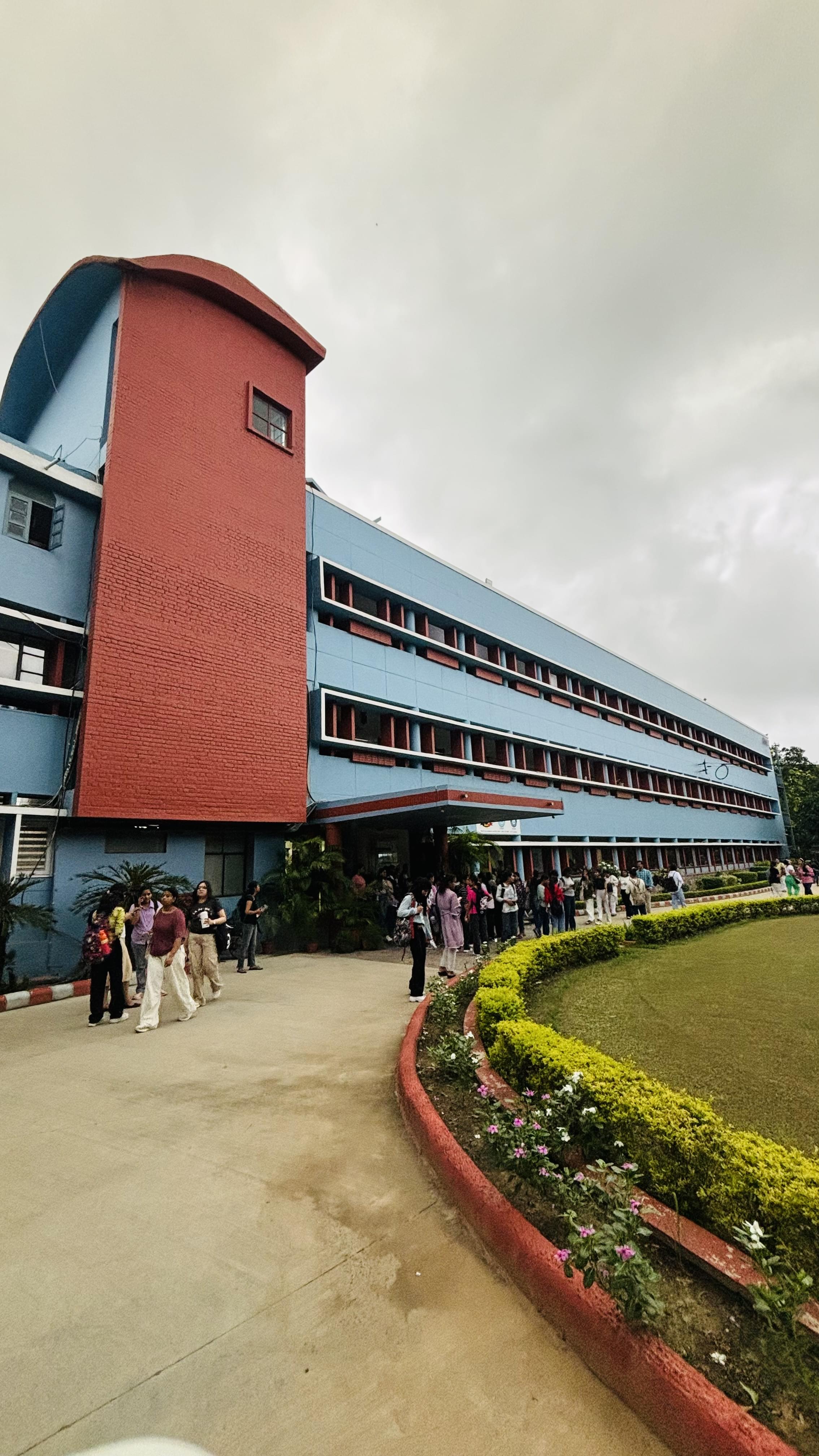 Janki Devi Memorial College Campus photo 3
