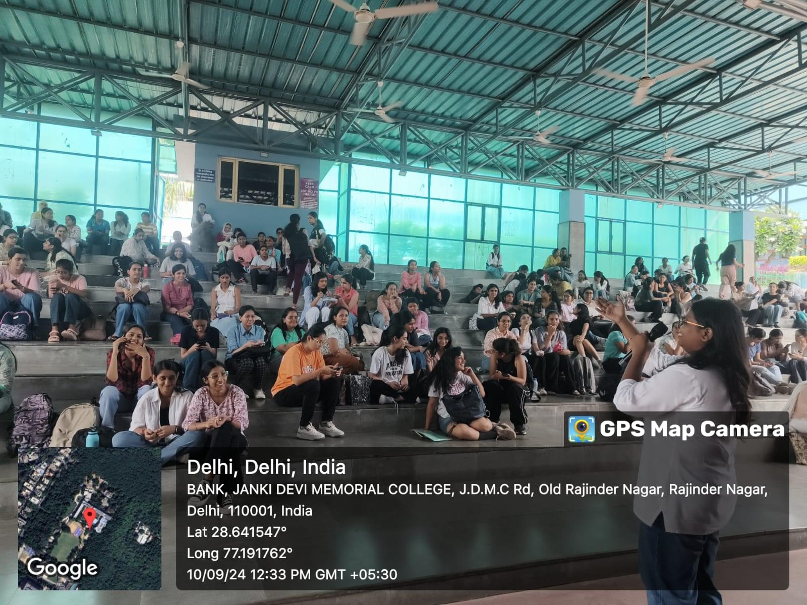 Janki Devi Memorial College Campus photo 1