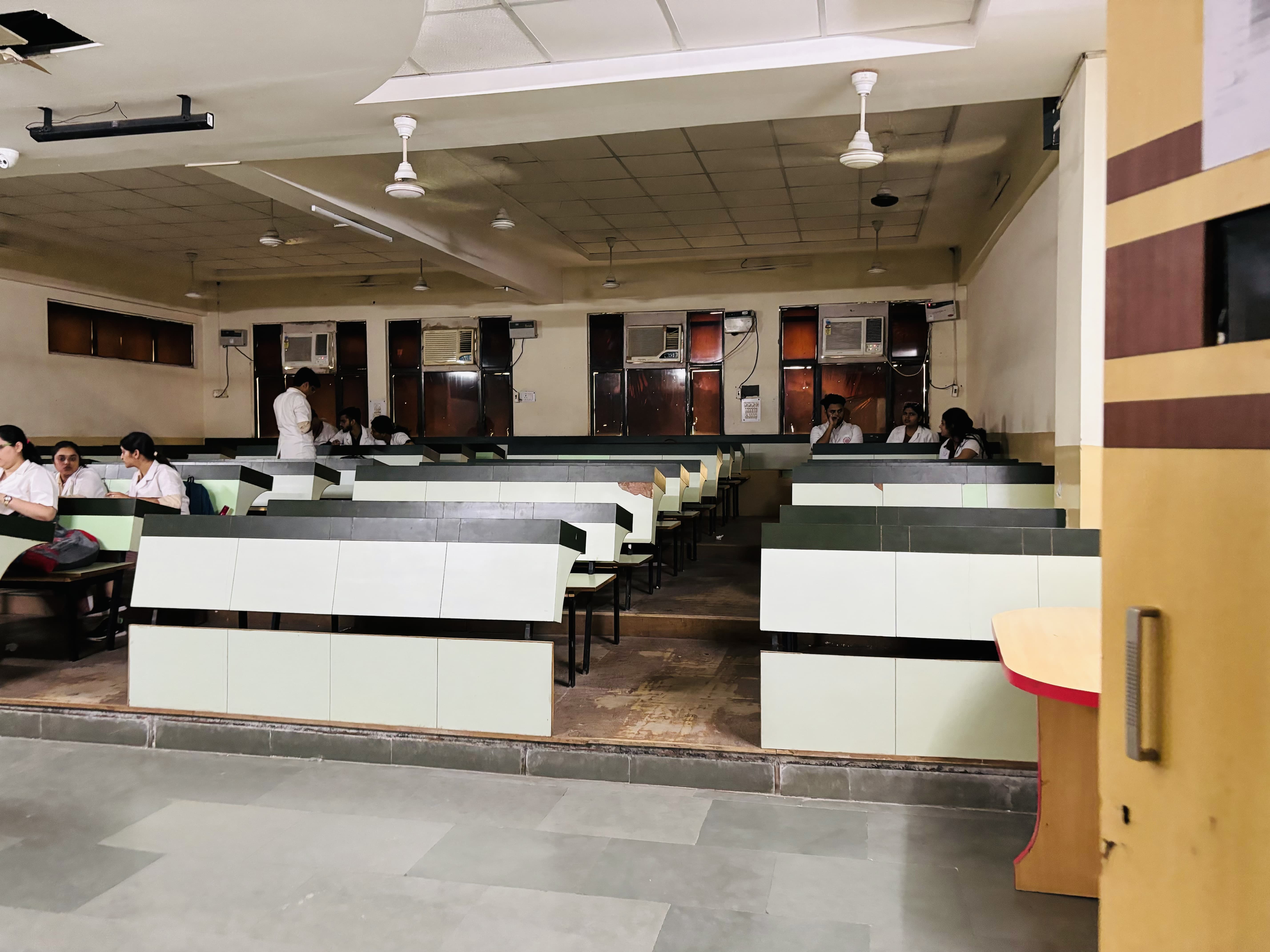 I.T.S Dental College Ghaziabad Infrastructure & Academic Building photo (17) by Samiyah Masood