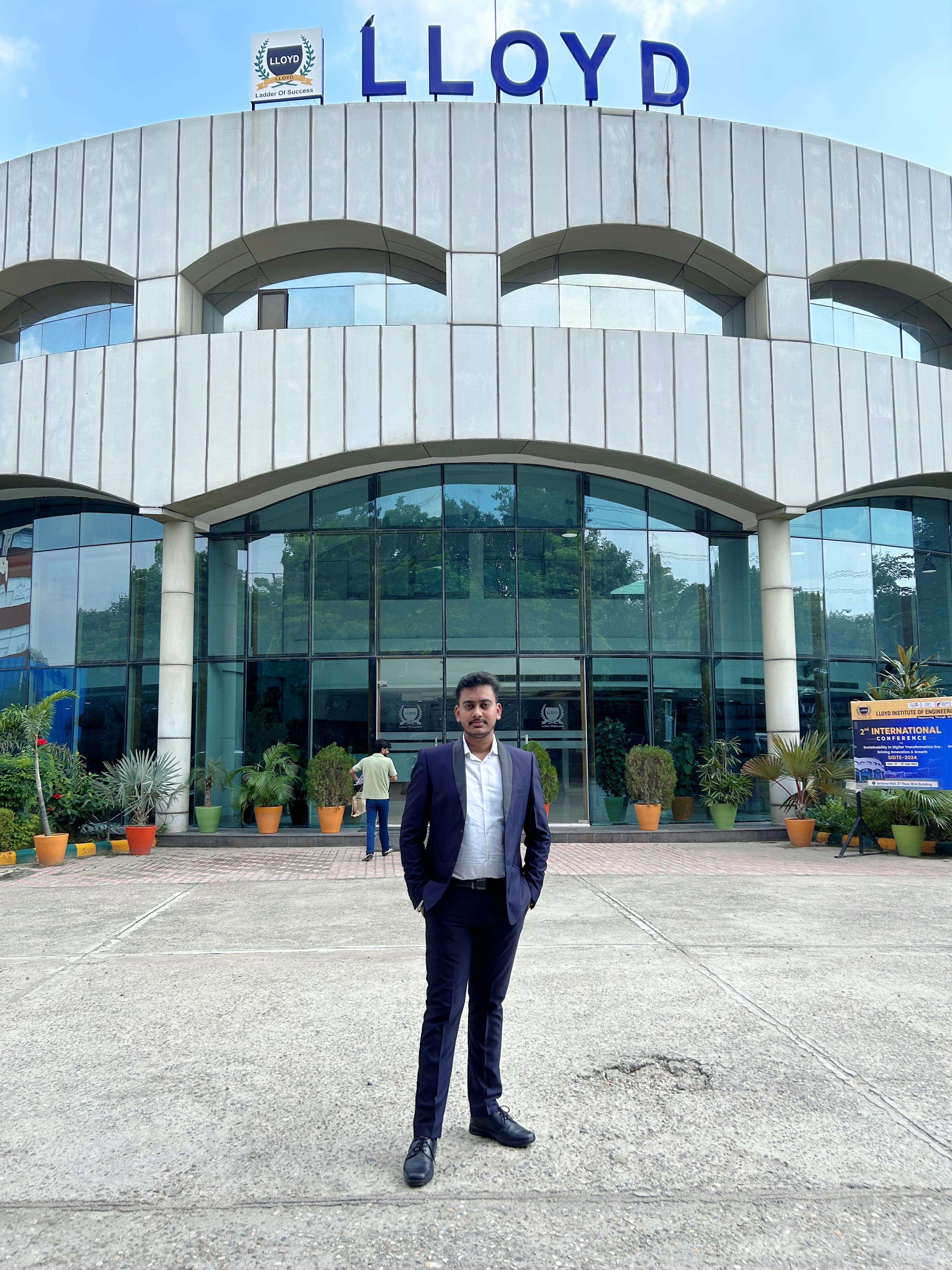 Lloyd Law College Greater Noida Campus photo 4