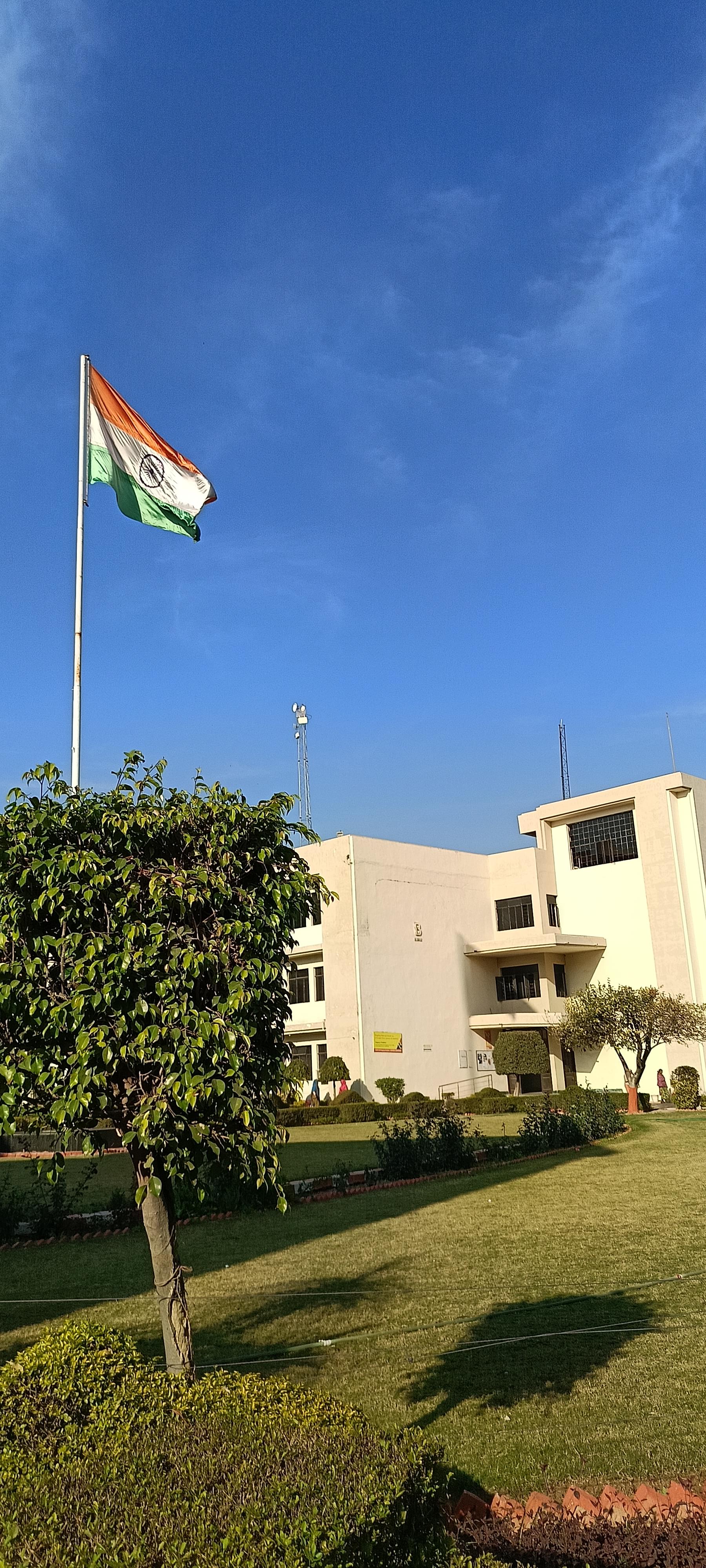 UCER Allahabad Infrastructure & Academic Building photo (7) by Prashant Pandey