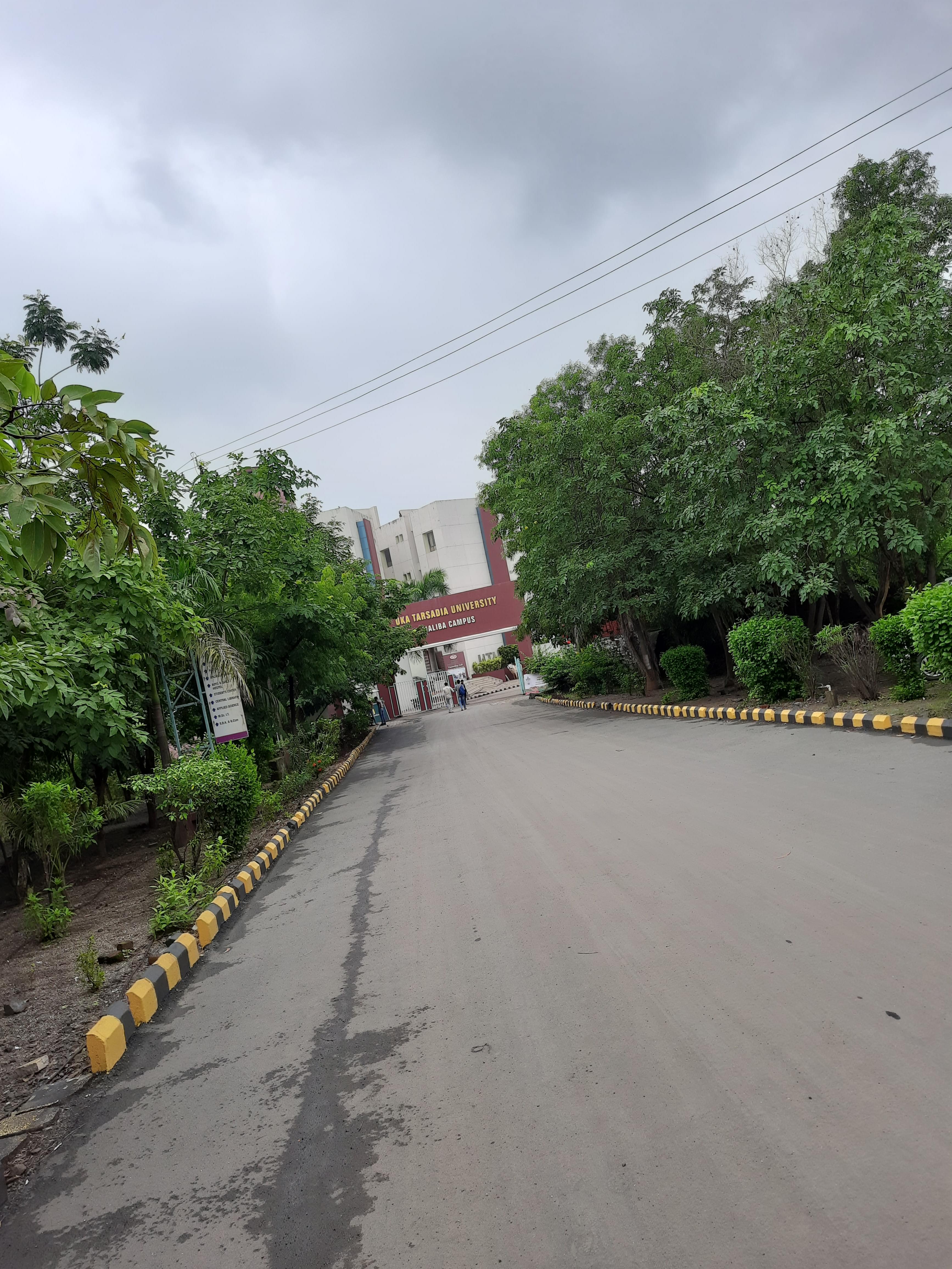 Uka Tarsadia University Bardoli Campus photo 4