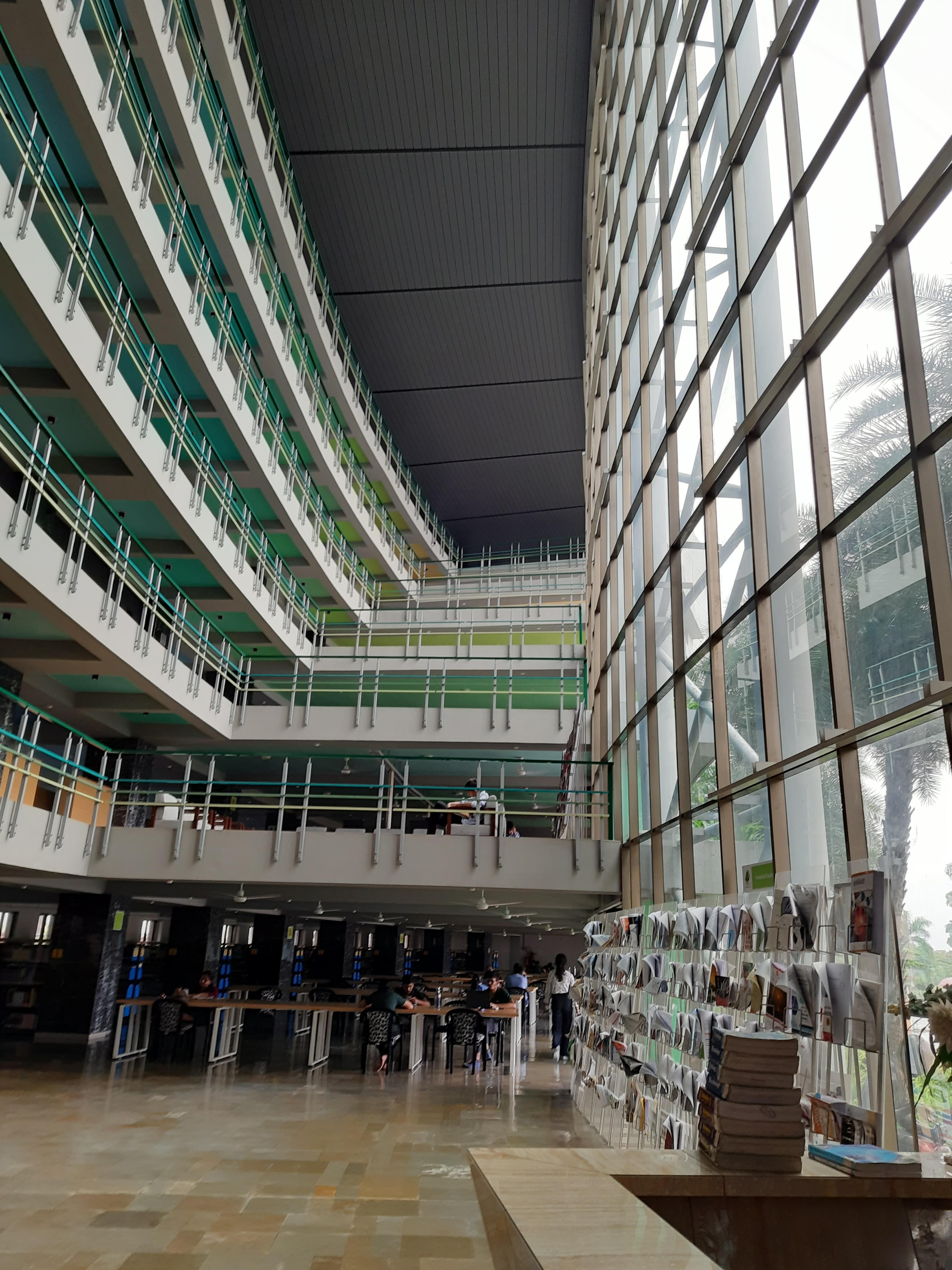 Uka Tarsadia University Bardoli Campus photo 3