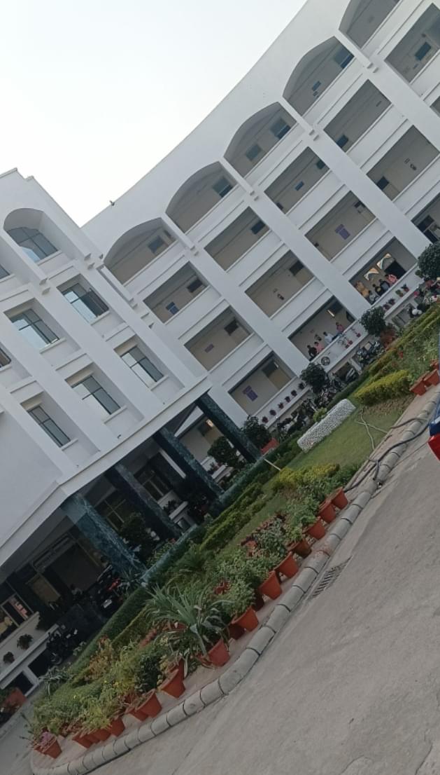 Jagran College of Arts Science and Commerce Kanpur Campus photo 1